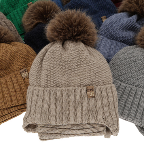 Jongens winter set, zwart, met garen pompon, Kayen