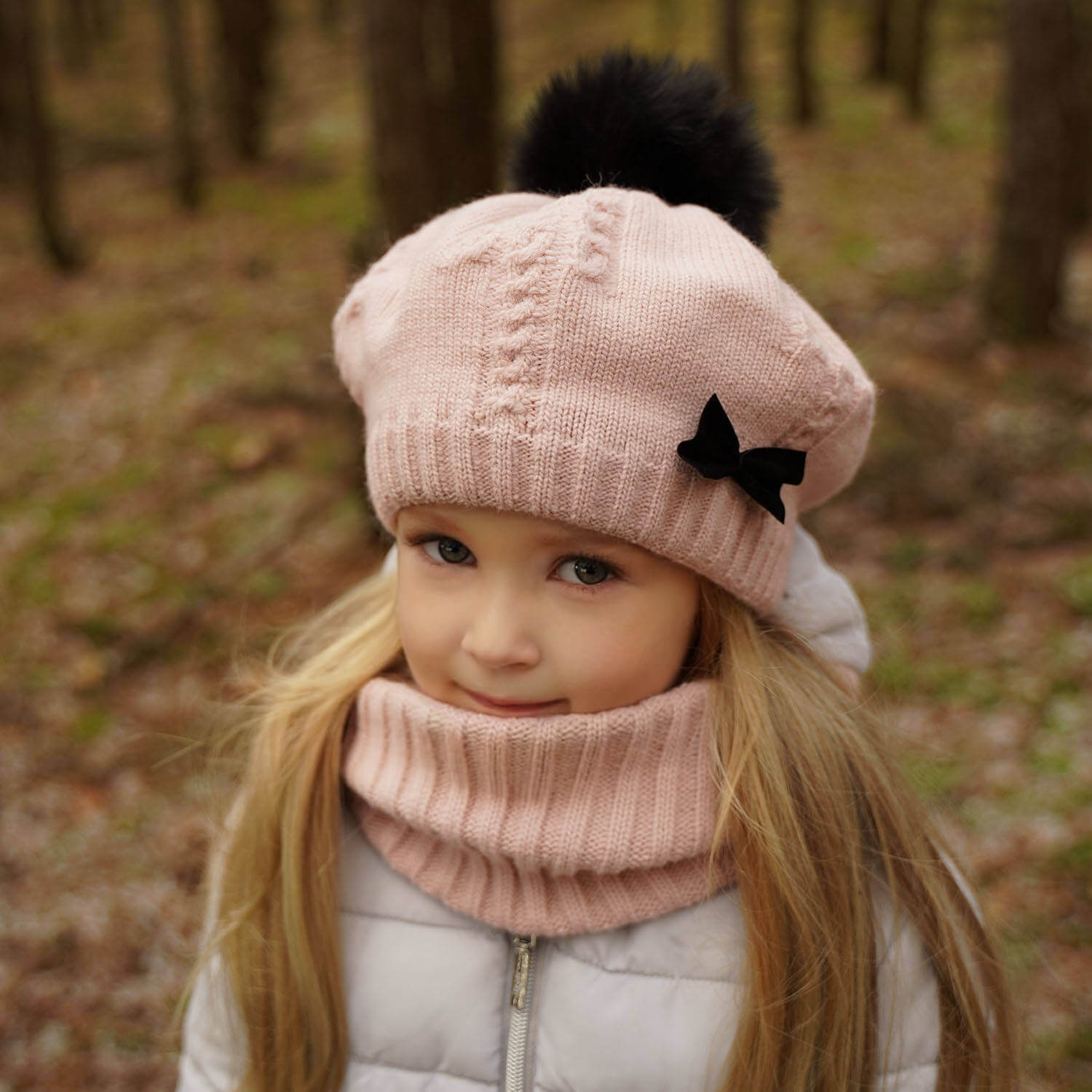 Meisjes winter set, roze, met garen pompon, Amora