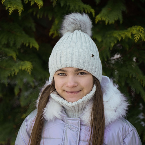 Meisjes winter set muts en buissjaal, zwart, met garen pompon, Wilma