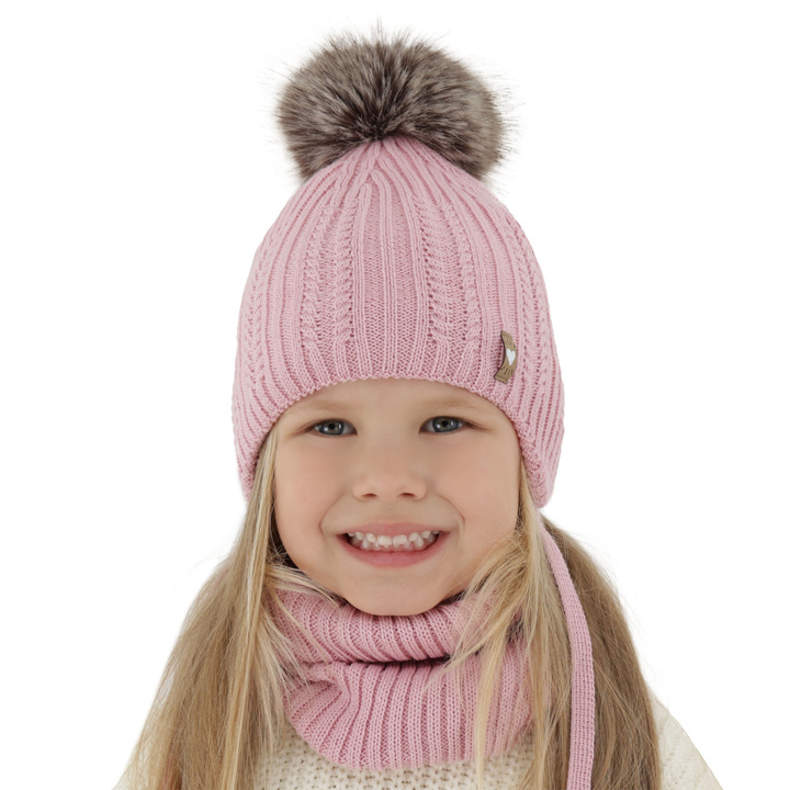 Meisjes winter set, roze, met merinowol, met garen pompon, met bindkoorden, Muanda