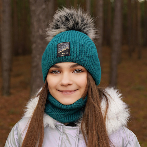 Meisjes winter set muts en buissjaal, honing, met garen pompon, Sycylia