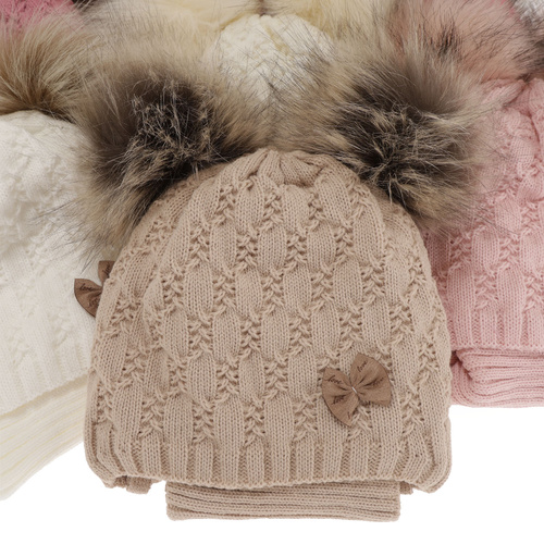 Meisjes winter set muts en buissjaal, beige, met twee pompons garen, met bindkoorden, Bettina