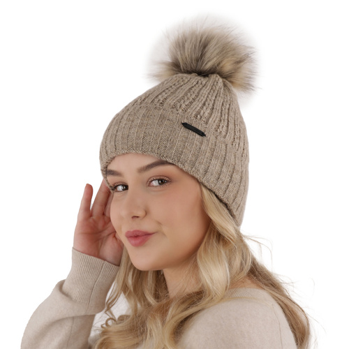 Dames wintermuts, beige, met garen pompon, Karizma